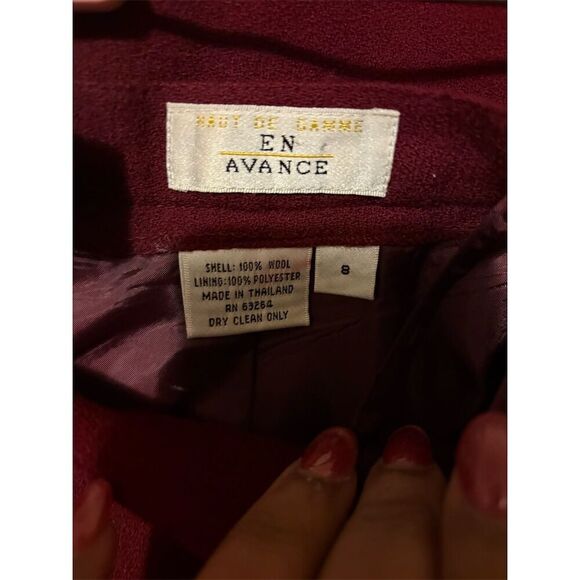 EN AVANCE Women's 2-Piece Skirt Suit Size 8 Burgundy Black Trim Formal - Picture 7 of 7